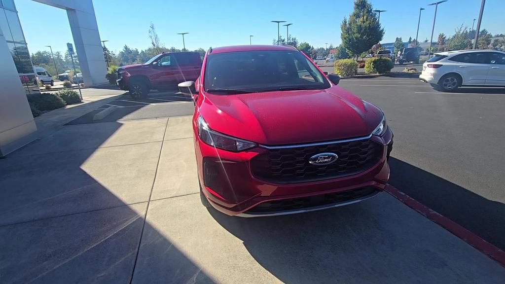 Used 2024 Ford Escape ST-Line AWD/4WD image 7