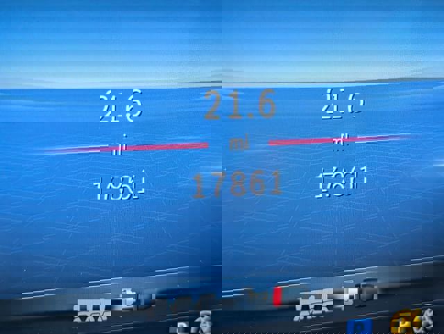 Used 2025 Mercedes-Benz GLE 350 4MATIC image 13