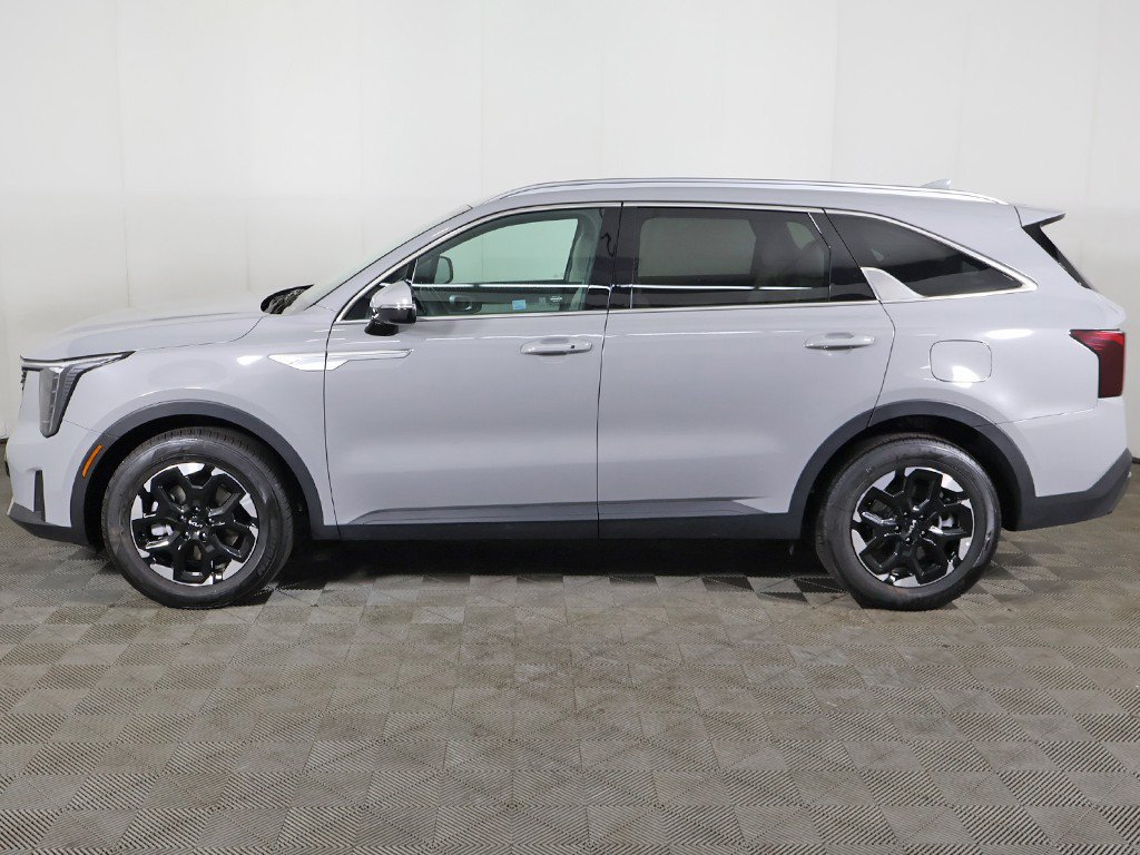 Certified 2026 Kia Sorento S FWD image 17