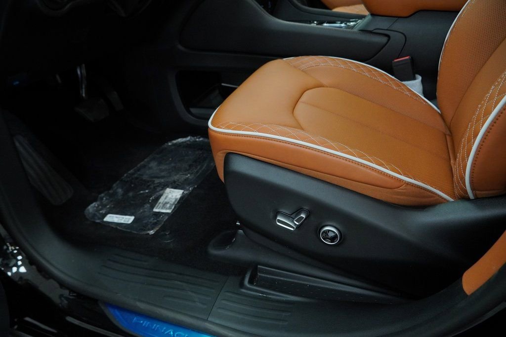 New 2026 Chrysler Pacifica Pinnacle image 30