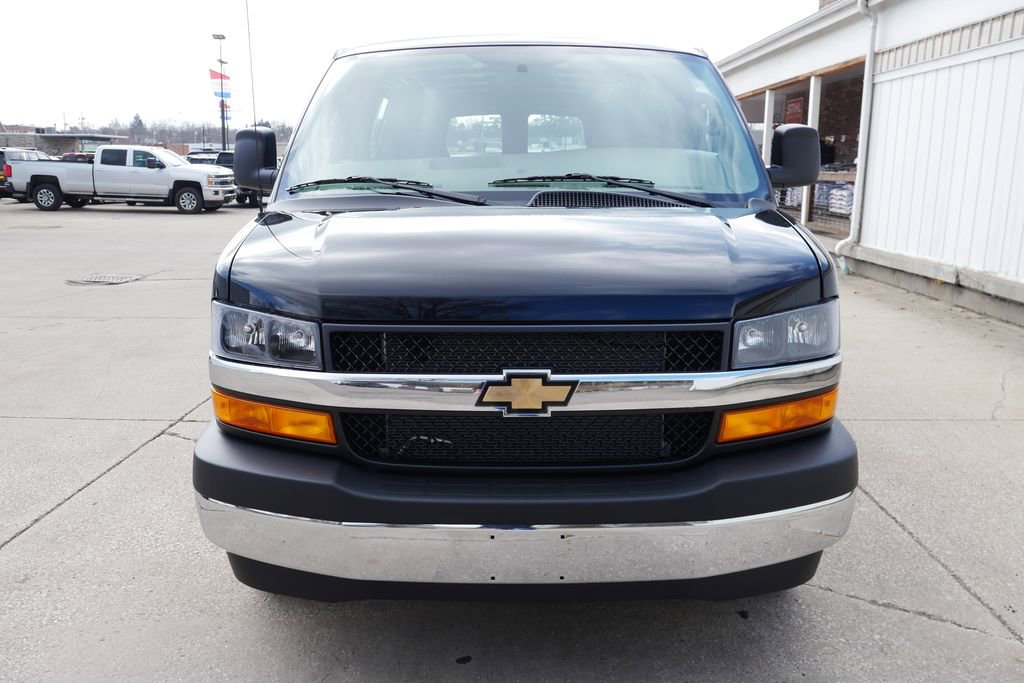 New 2026 Chevrolet Express 3500 Extended image 3
