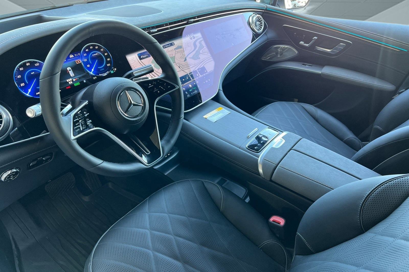 New 2026 Mercedes-Benz EQS 550 4MATIC SUV image 4