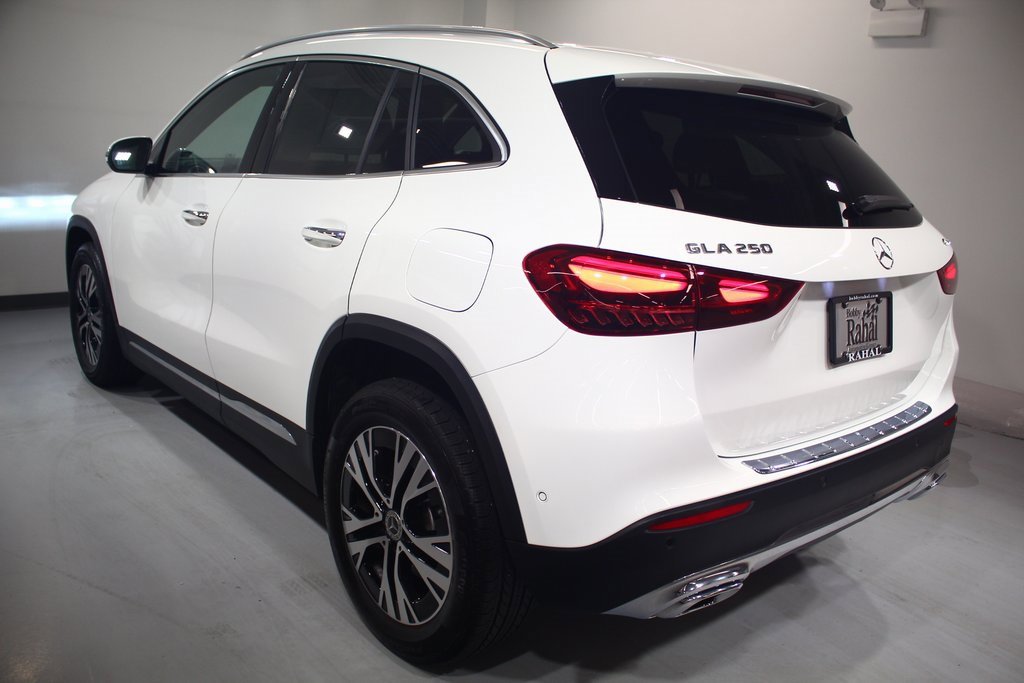Used 2025 Mercedes-Benz GLA 250 4MATIC image 12