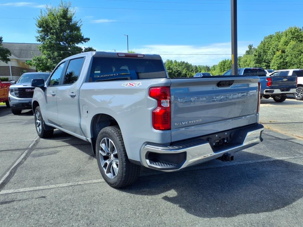 Used 2024 Chevrolet Silverado 1500 LT image 3