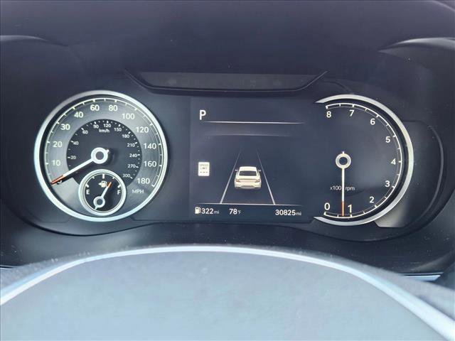 Used 2025 Genesis G70 2.5T image 11