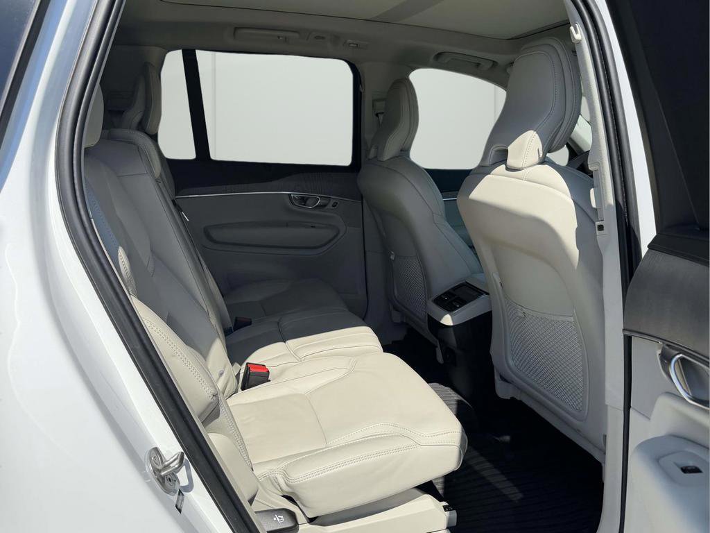 Used 2023 Volvo XC90 B6 Ultimate w/ Protection Package Premier AWD/4WD image 12