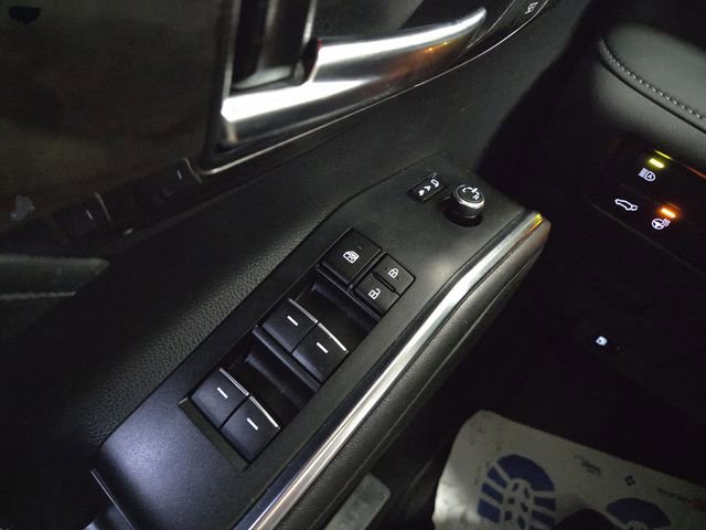 Used 2023 Toyota Highlander L image 35