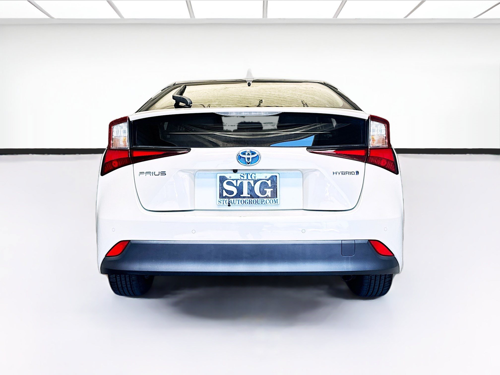 Used 2020 Toyota Prius LE FWD image 5