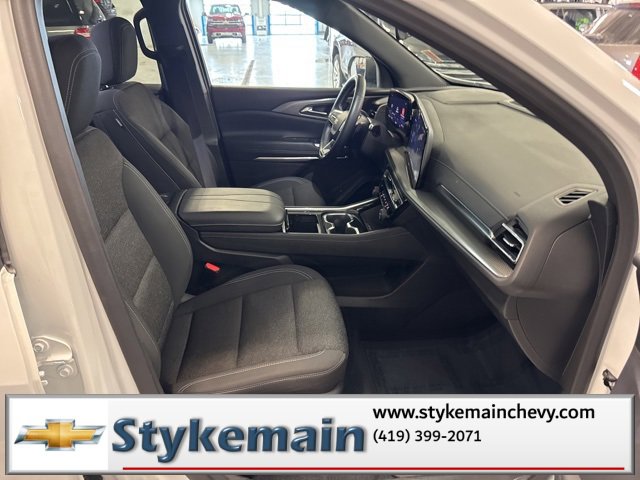 Used 2024 Chevrolet Traverse LT image 20