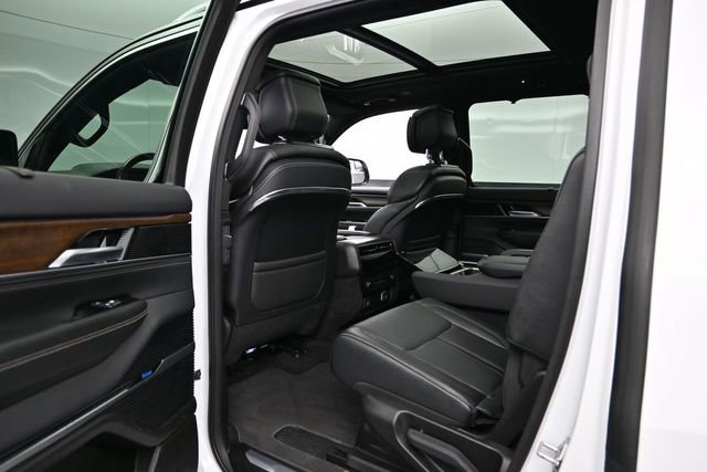 Used 2023 Jeep Grand Wagoneer 4WD image 27