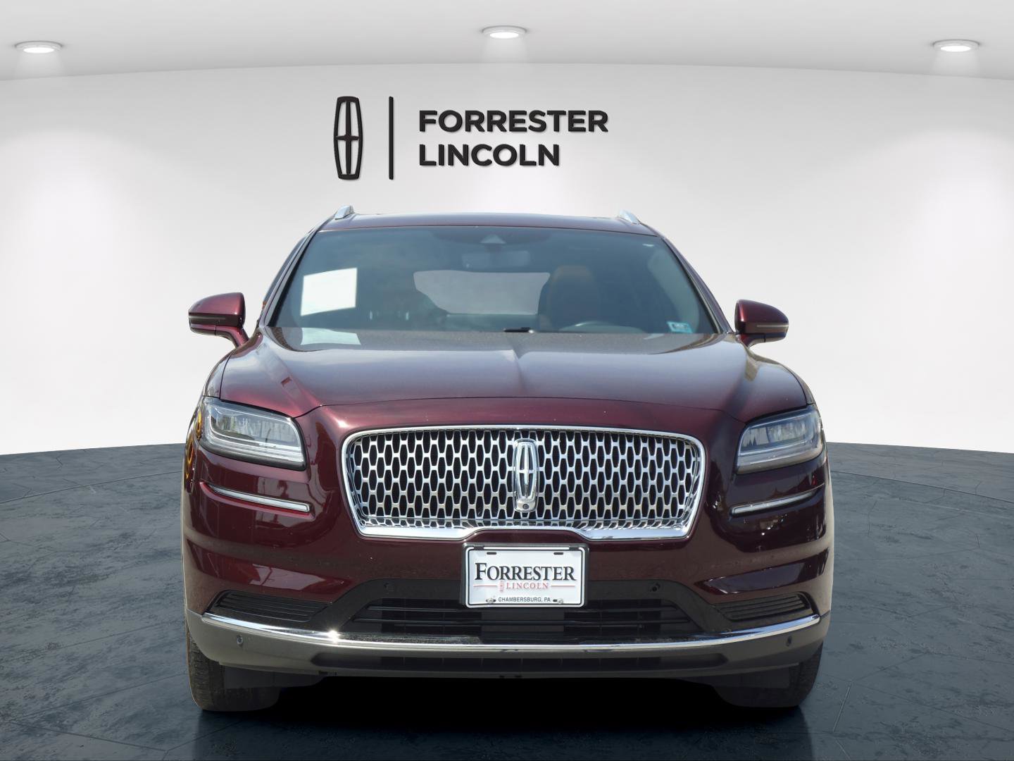 Used 2023 Lincoln Nautilus Reserve w/ Equipment Group 201A image 8