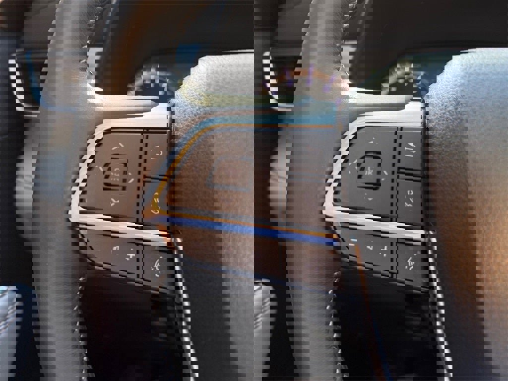 Used 2023 Toyota Highlander Platinum image 29