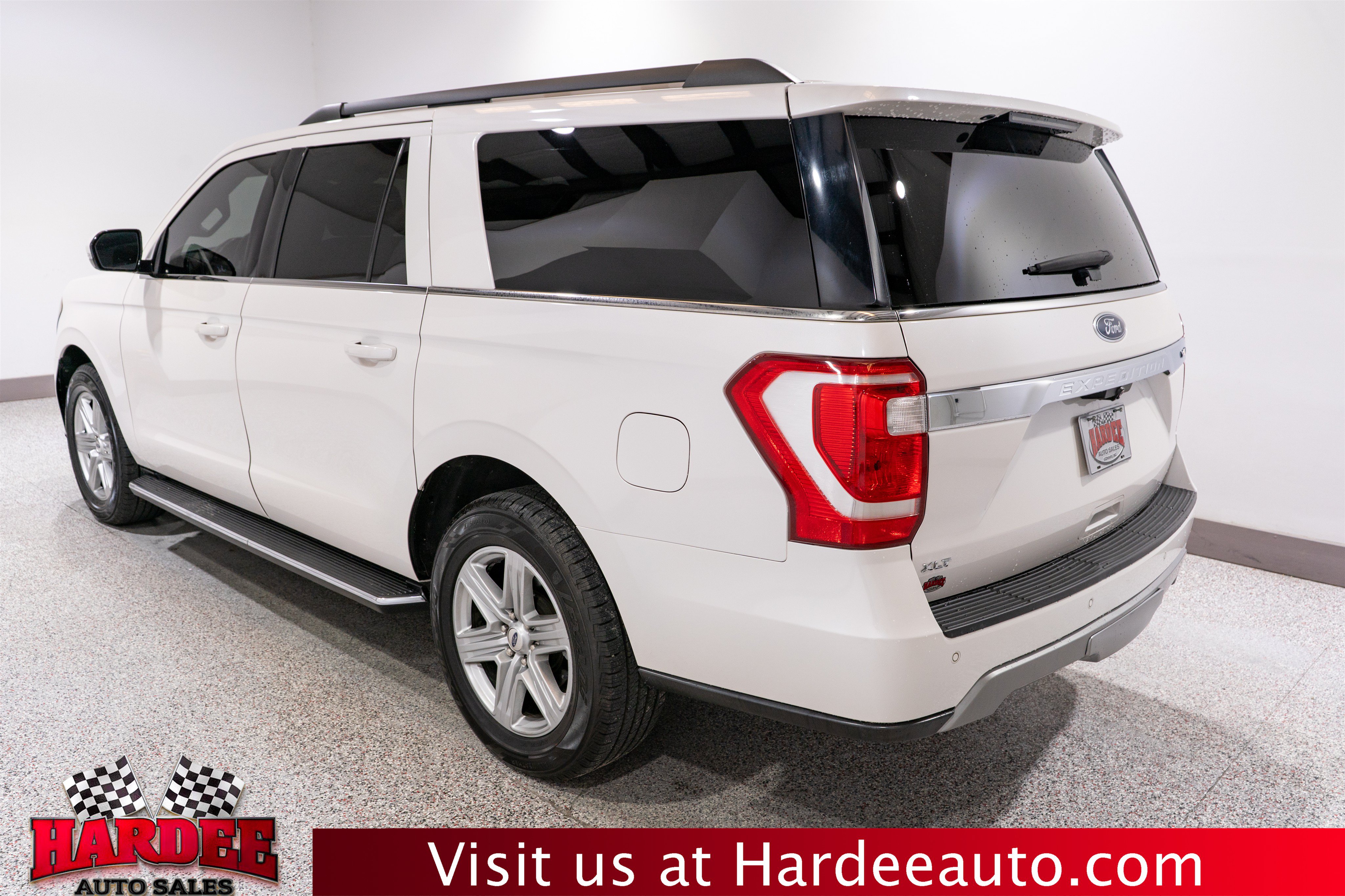 Used 2019 Ford Expedition Max XLT w/ Equipment Group 202A RWD image 3