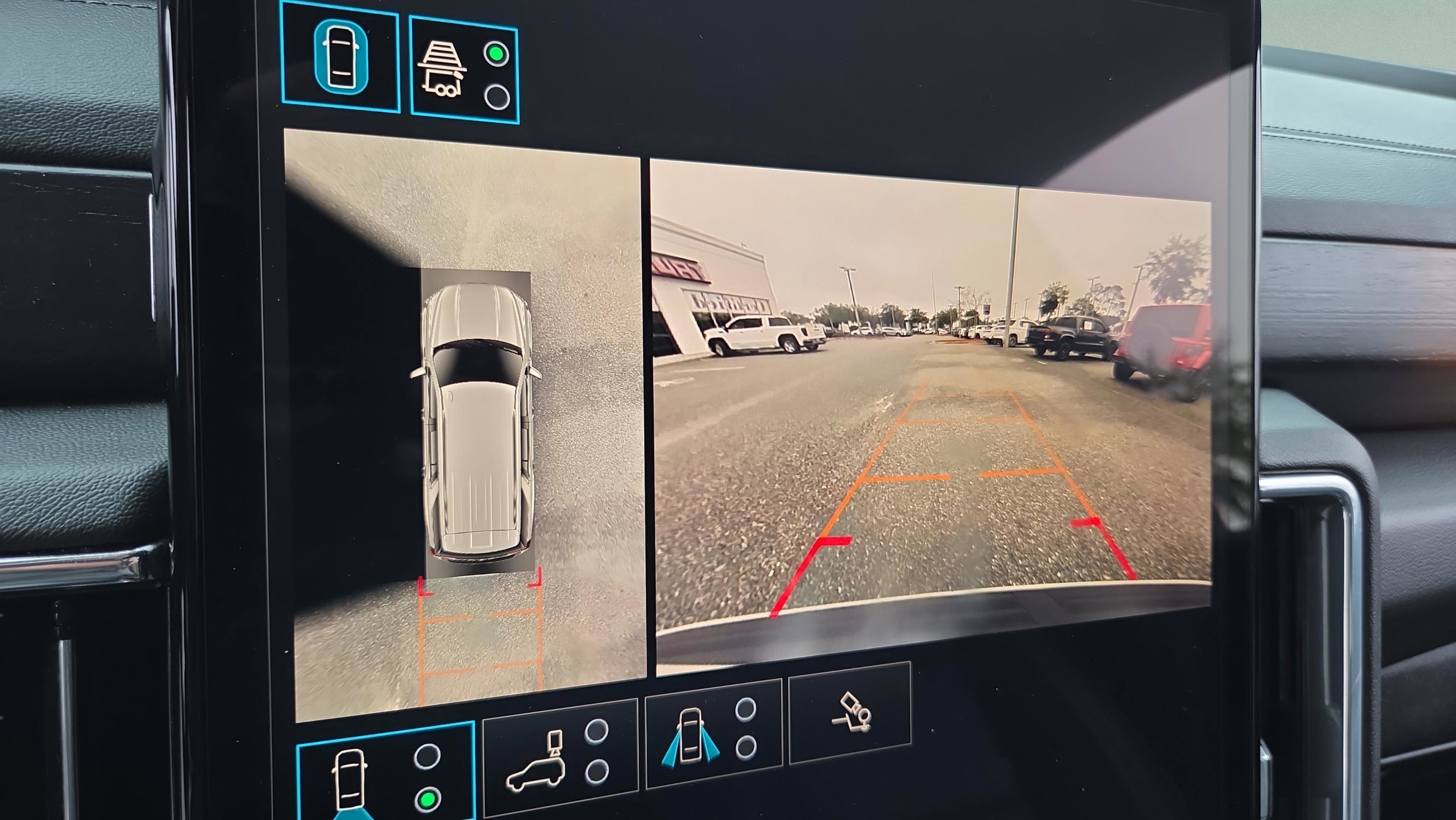 Used 2025 GMC Yukon Denali image 25