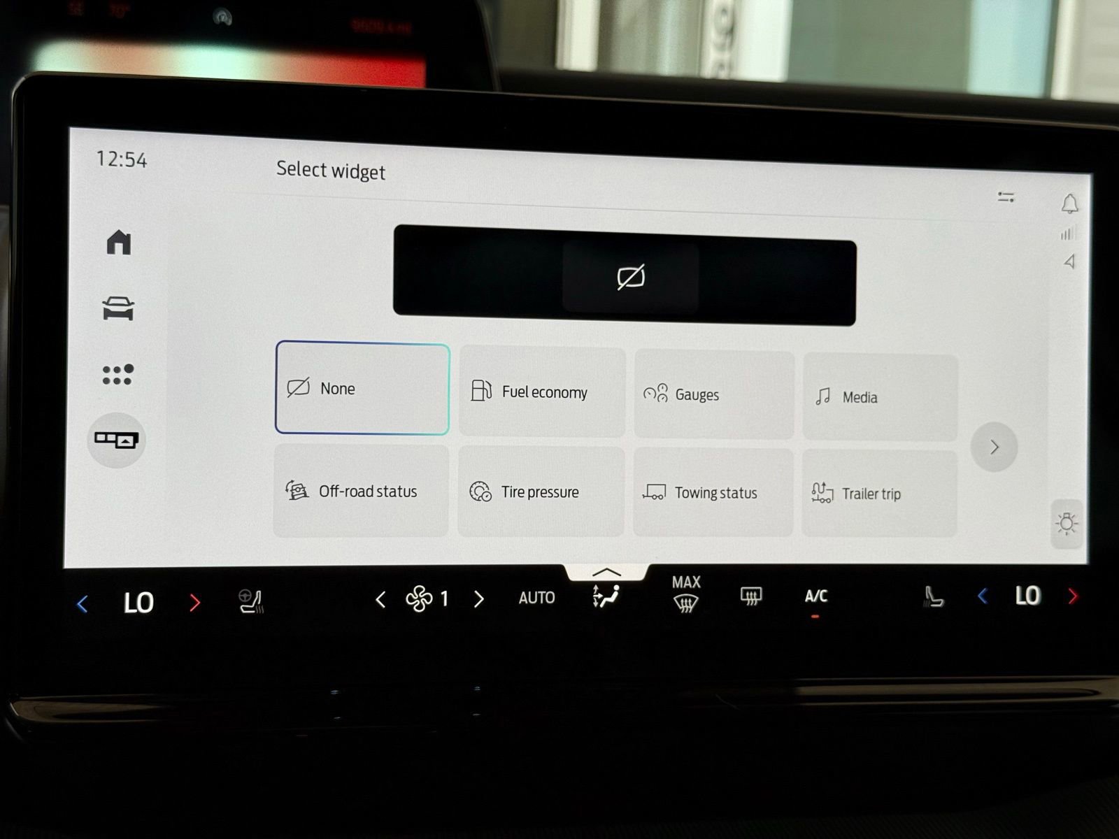 Used 2025 Ford Expedition Active image 53