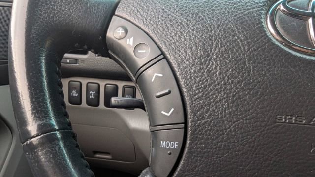 Used 2004 Toyota 4Runner Limited image 25