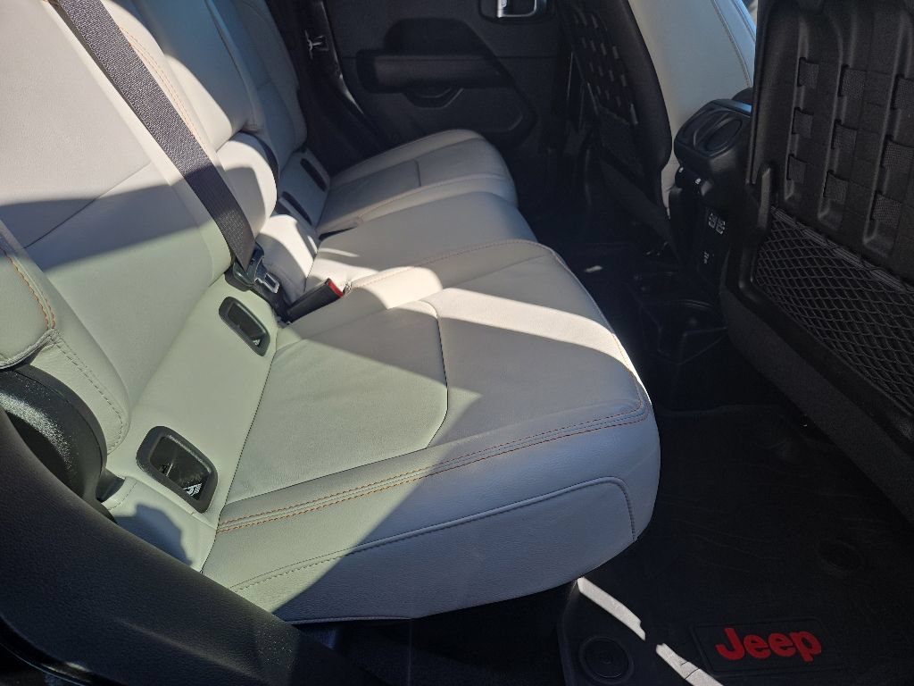Used 2023 Jeep Gladiator Mojave w/ Cold Weather Group AWD/4WD image 89