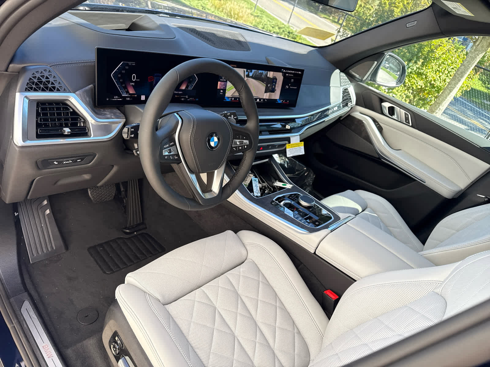 New 2026 BMW X5 xDrive40i w/ Climate Comfort Package image 10