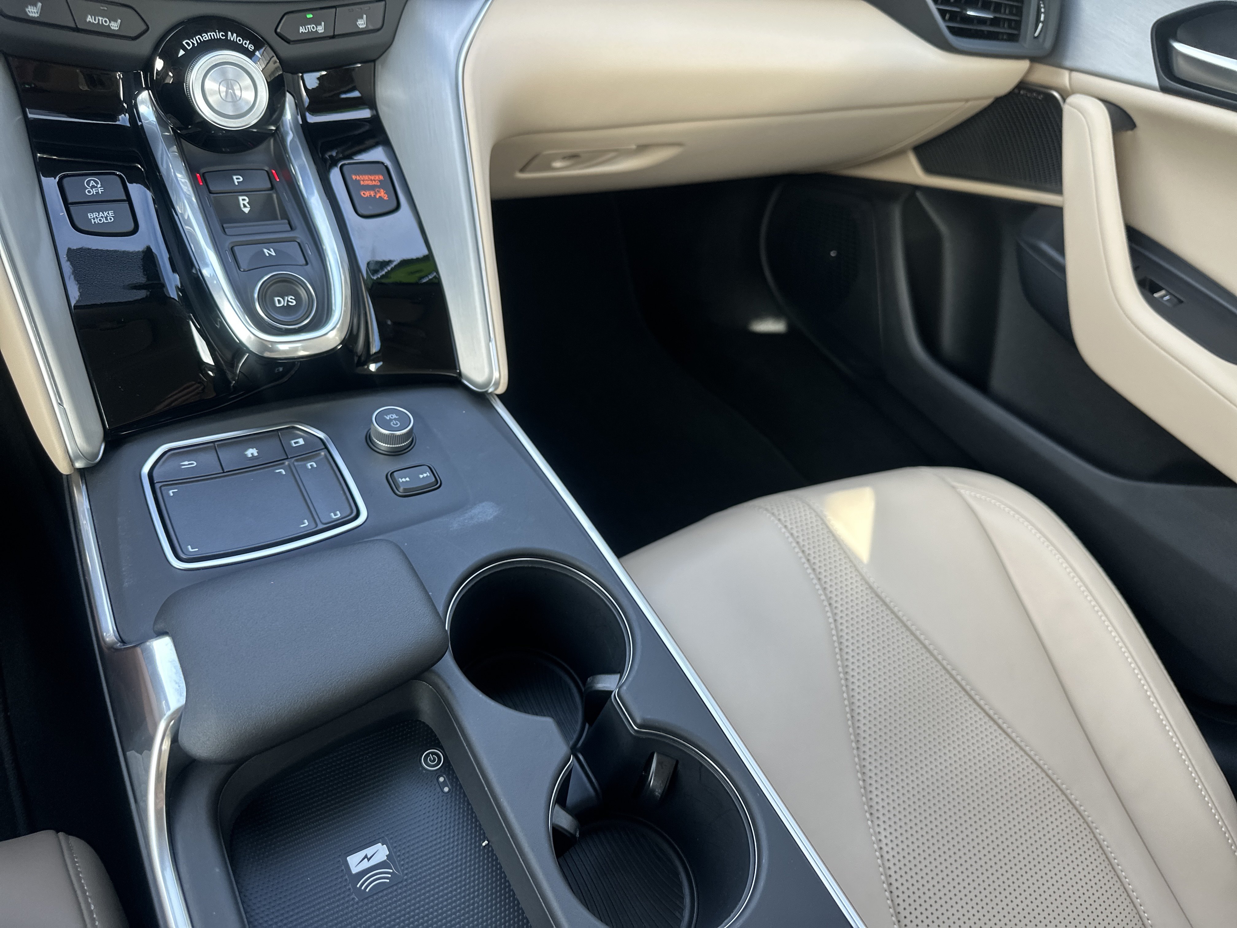 Used 2025 Acura TLX w/ Technology Package FWD image 19