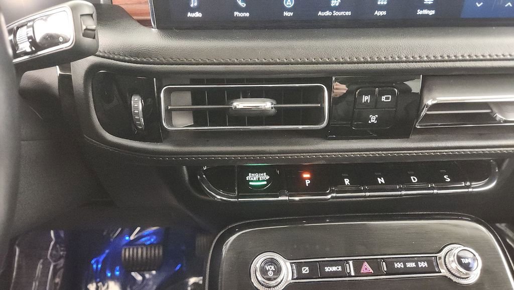 Used 2022 Lincoln Nautilus Reserve w/ Equipment Group 201A image 24