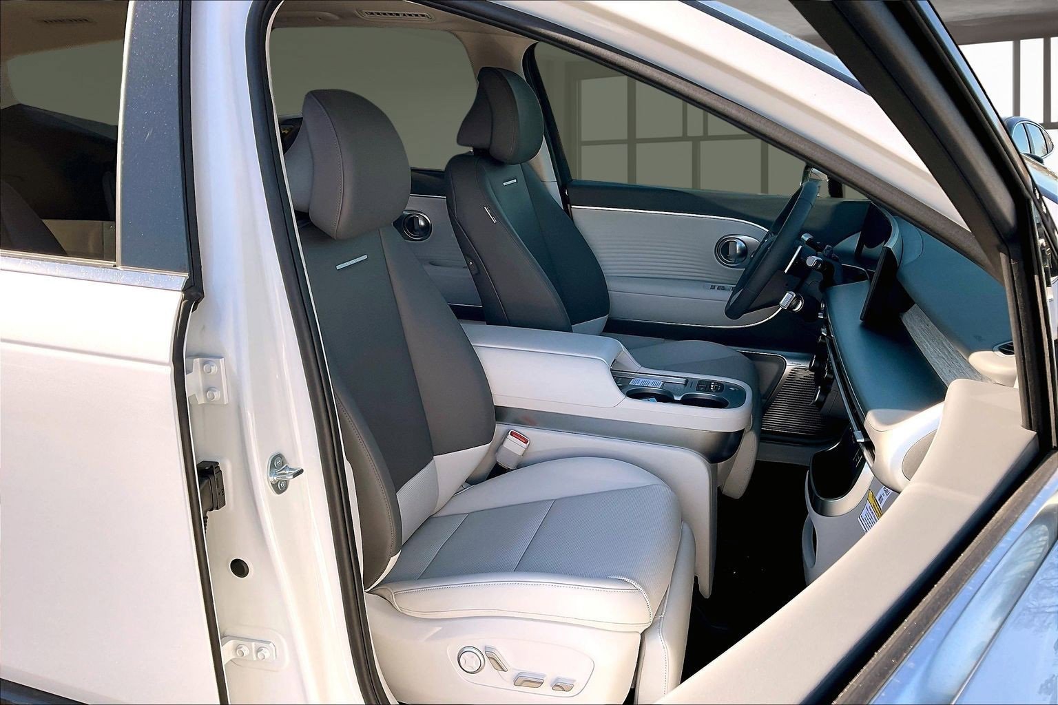 New 2026 Hyundai Ioniq 9 Limited image 11