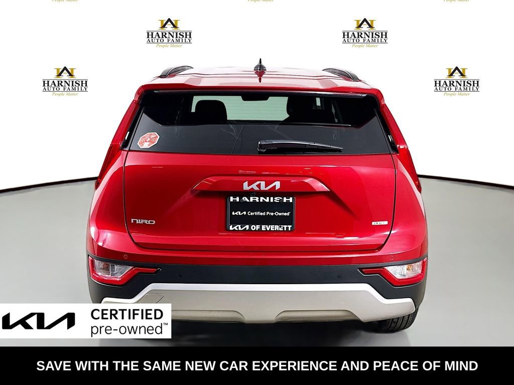 Certified 2025 Kia Niro LX image 6