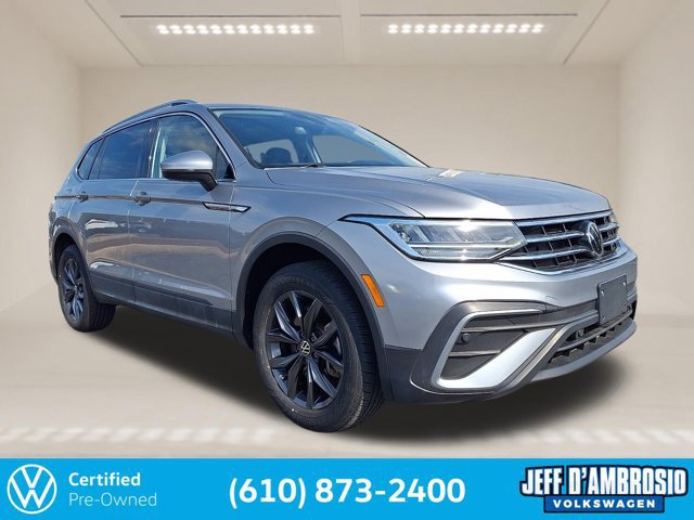 Used 2023 Volkswagen Tiguan SE w/ Panoramic Sunroof Package AWD/4WD image 1