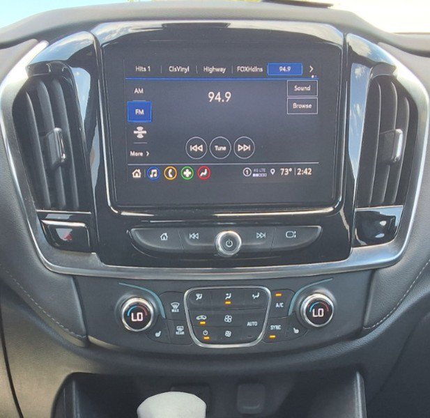 Used 2023 Chevrolet Traverse LT FWD image 19