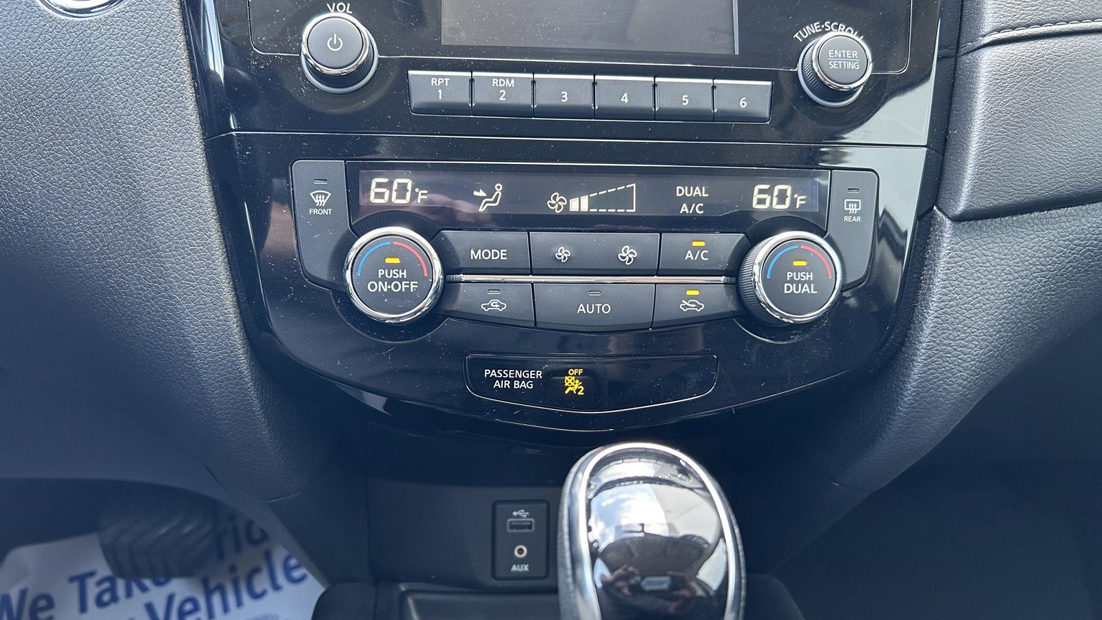 Used 2017 Nissan Rogue SV image 32