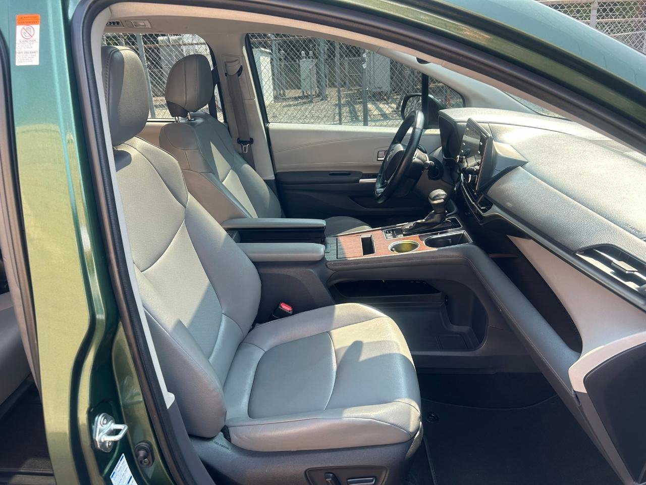 Used 2022 Toyota Sienna XLE AWD/4WD image 19