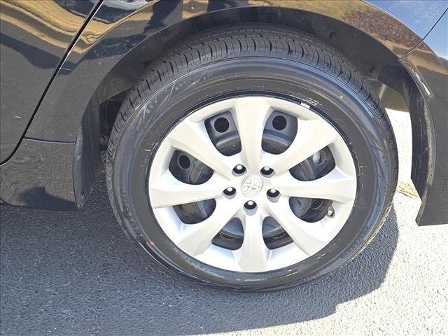 Used 2023 Toyota Corolla LE image 12