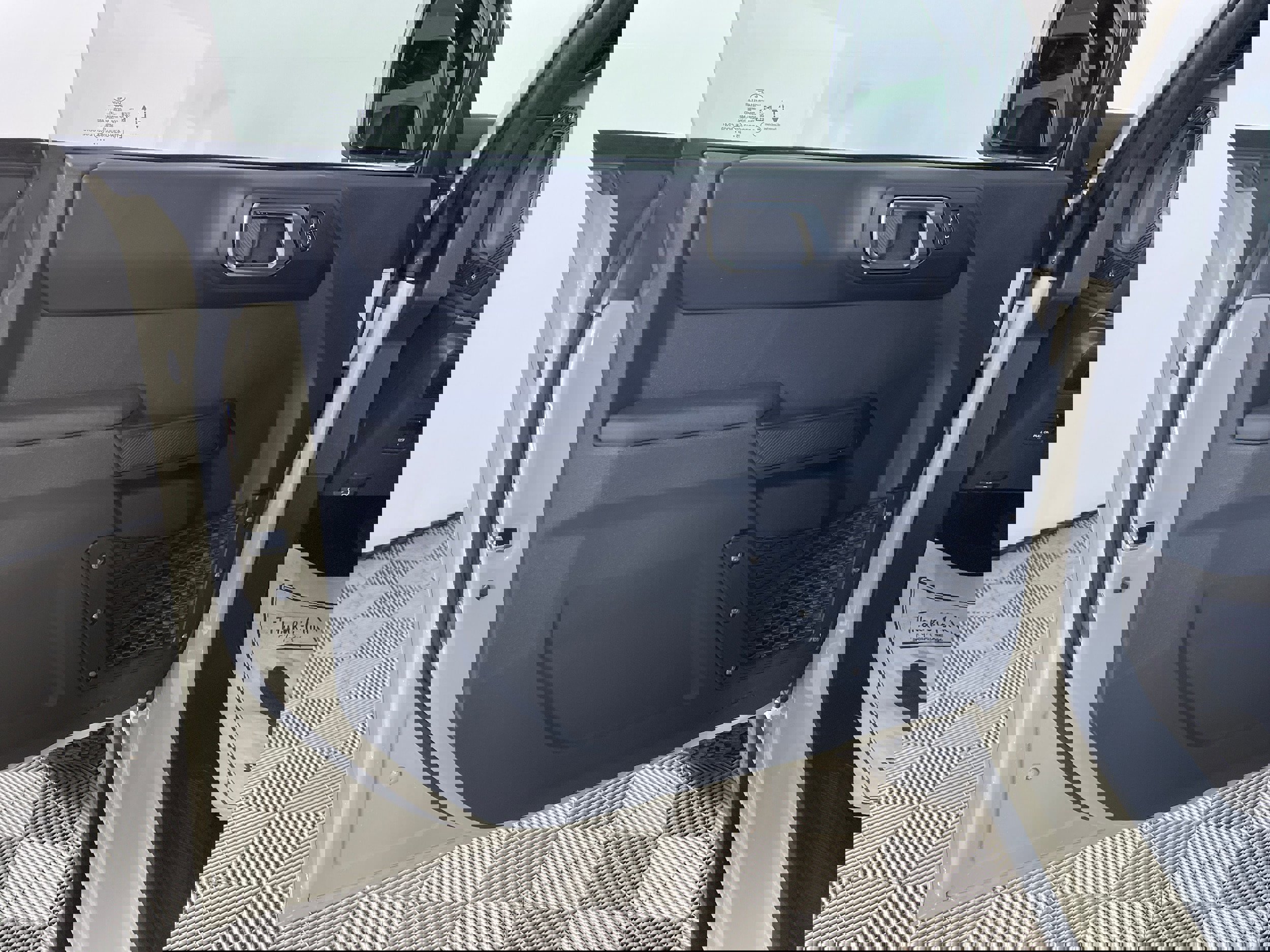 New 2025 Ford Bronco Badlands image 15