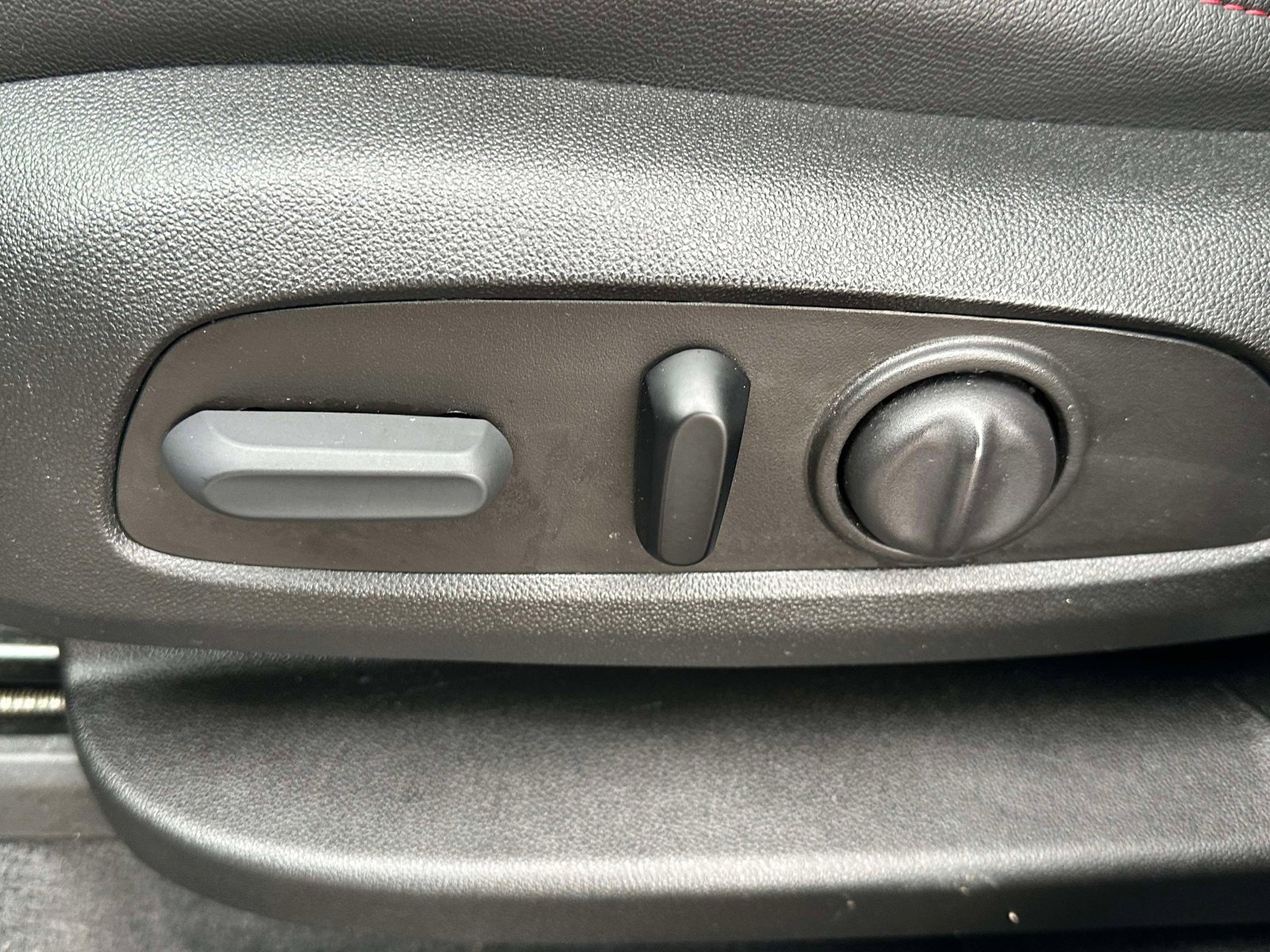 Certified 2023 Chevrolet Traverse RS image 24