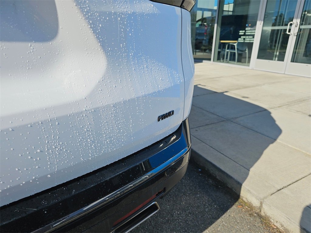 Used 2020 Chevrolet Traverse Premier w/ Redline Edition image 16