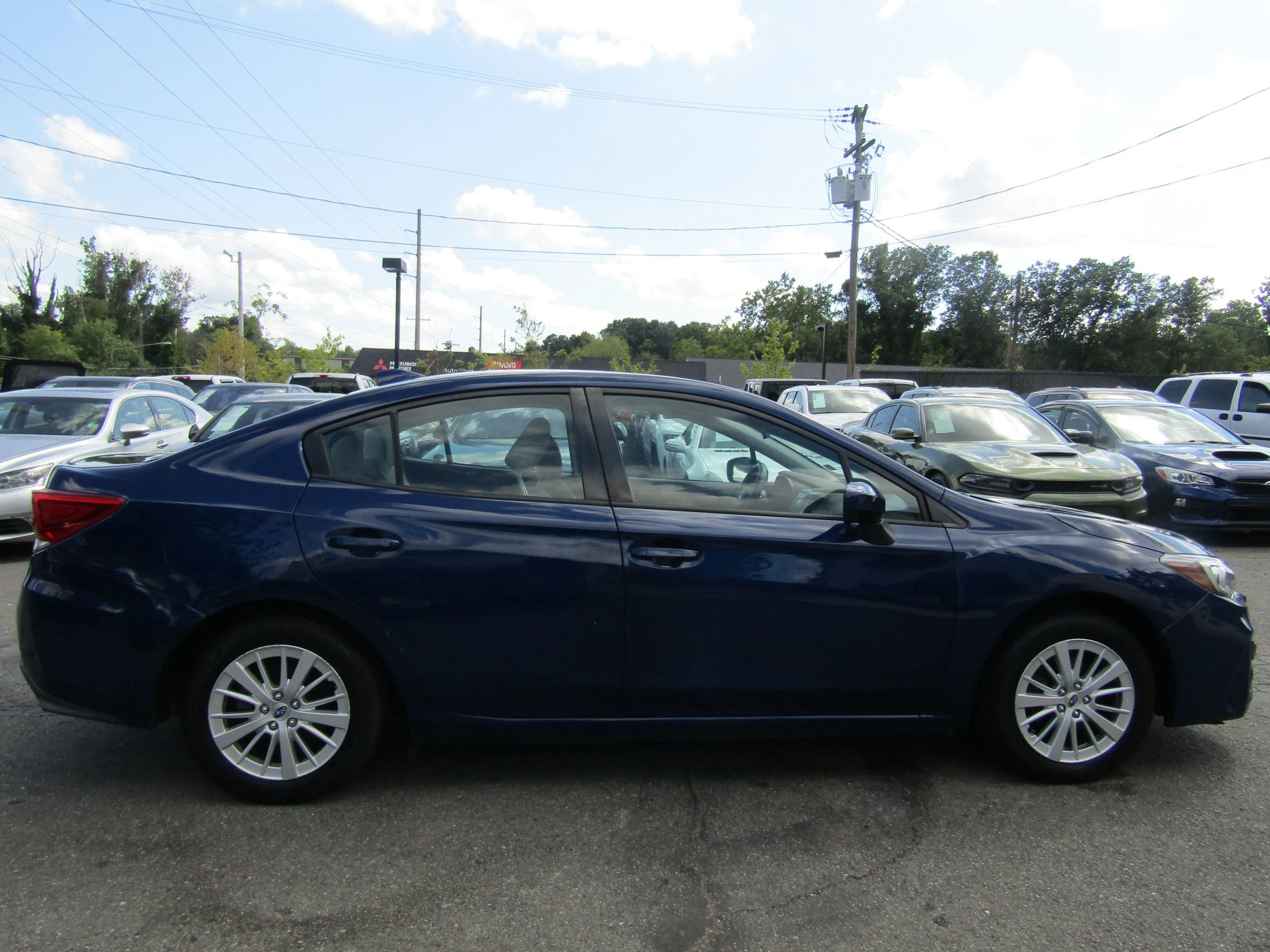 Used 2017 Subaru Impreza 2.0i Premium image 11