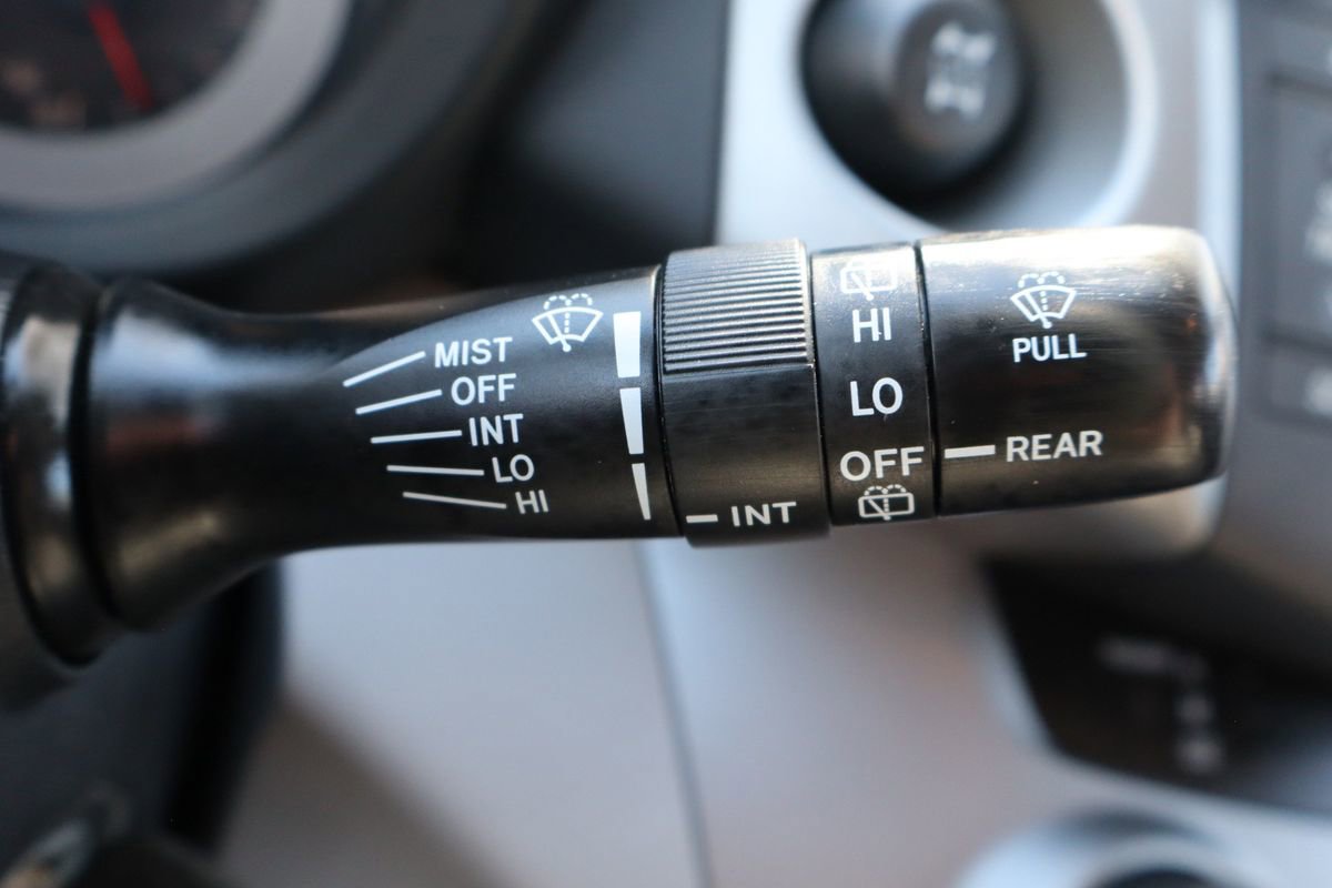 Used 2007 Toyota RAV4 Base V6 image 32