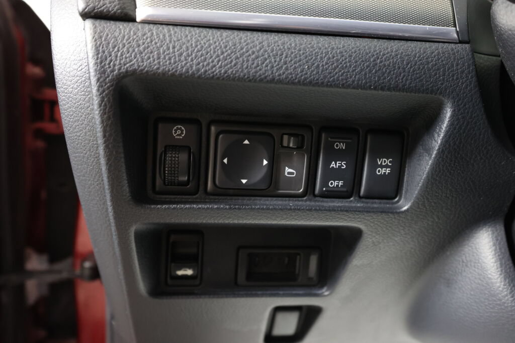 Used 2007 INFINITI M45 Sport w/ Technology Pkg RWD image 31