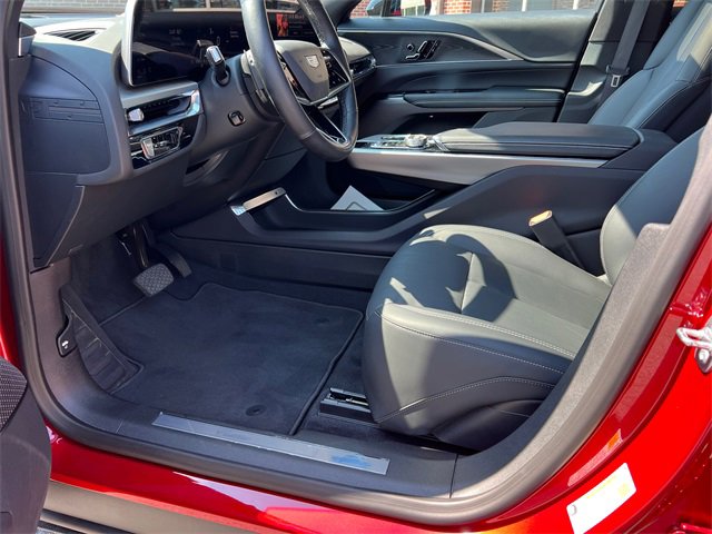 Used 2025 Cadillac Lyriq Sport image 9