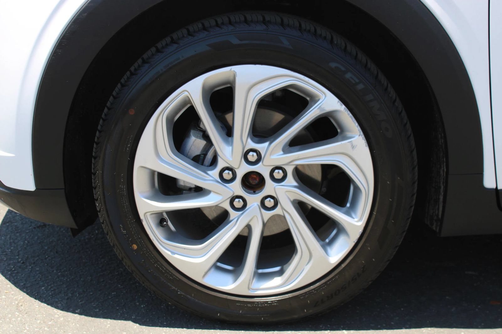 Used 2023 Chevrolet Bolt EUV LT FWD image 6
