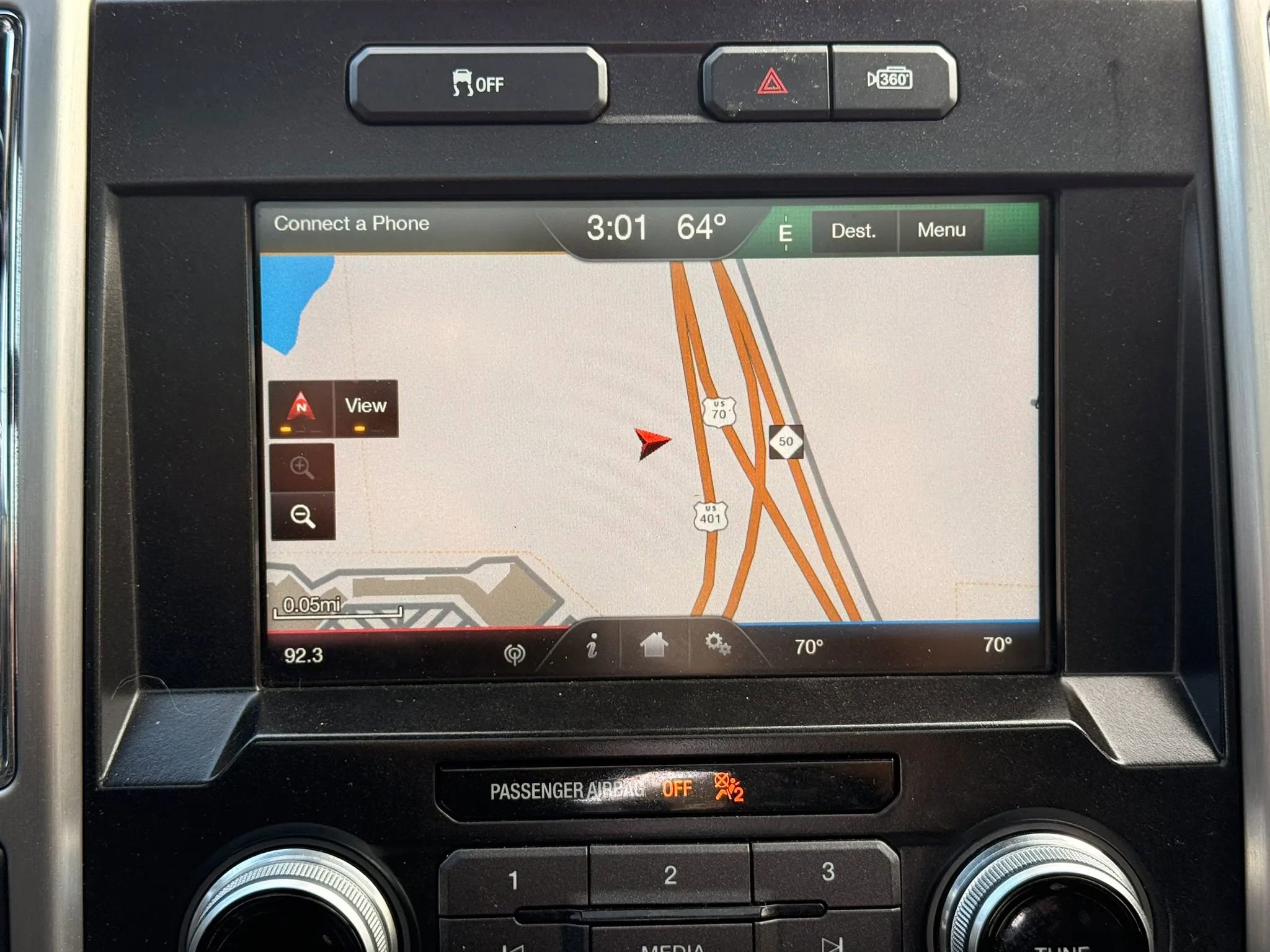 Used 2015 Ford F150 Platinum w/ Equipment Group 701A Luxury image 29