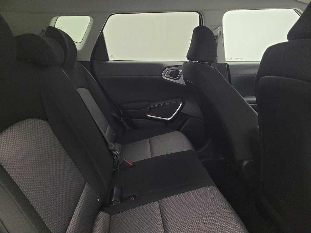 Used 2025 Kia Soul LX FWD image 19
