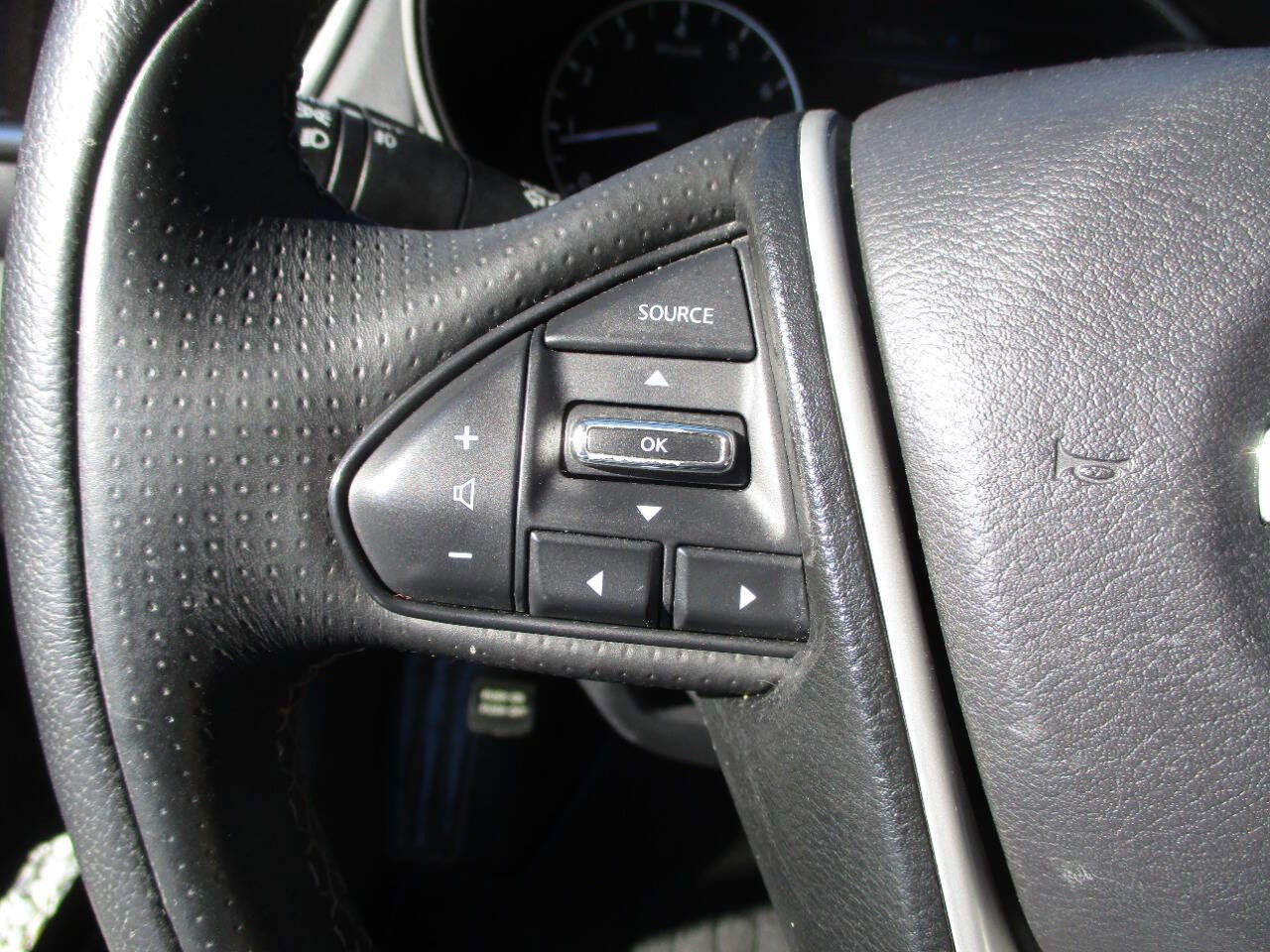 Used 2017 Nissan Maxima 3.5 SV image 16