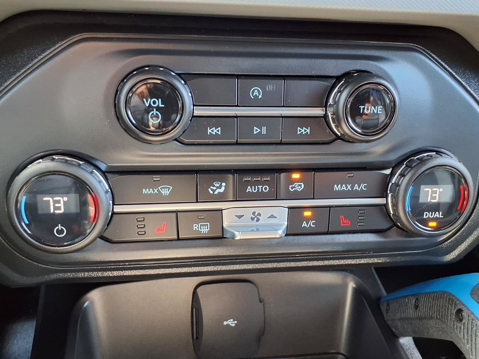 Used 2023 Ford Bronco Black Diamond AWD/4WD image 9