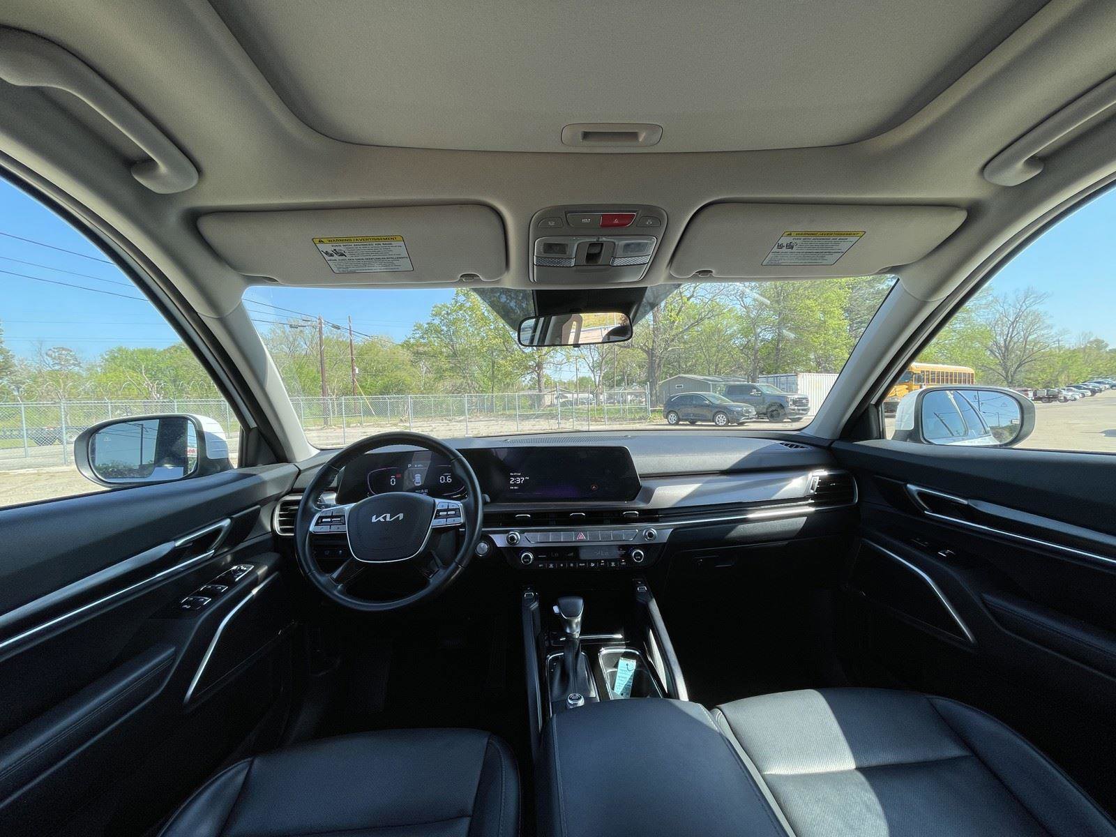 Used 2025 Kia Telluride S FWD image 14