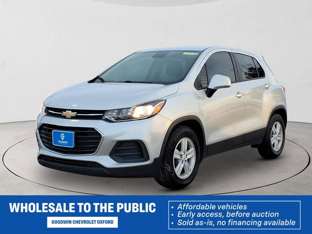 Used 2021 Chevrolet Trax LS w/ Tint and Cruise Package image 1