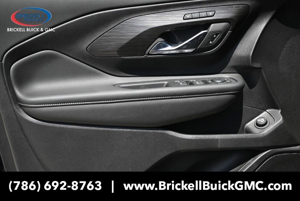New 2024 GMC Terrain SLT w/ Elevation Edition image 25