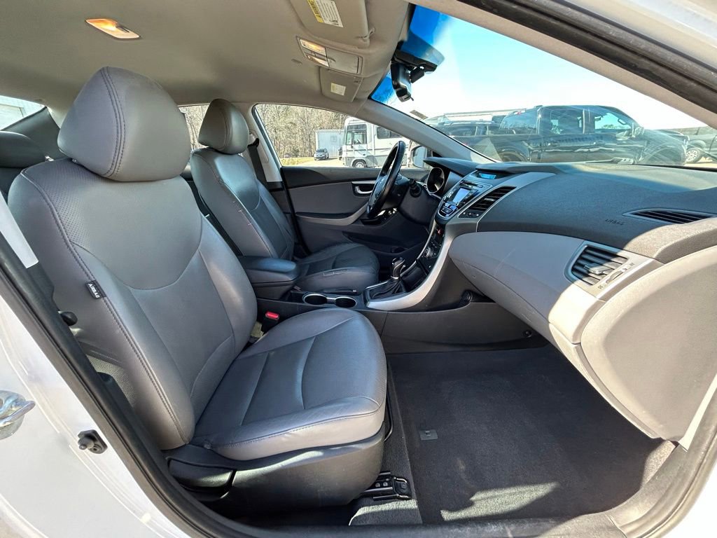 Used 2016 Hyundai Elantra Limited image 22