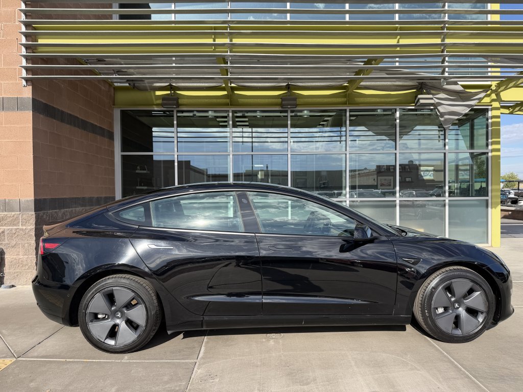 Used 2022 Tesla Model 3 image 9