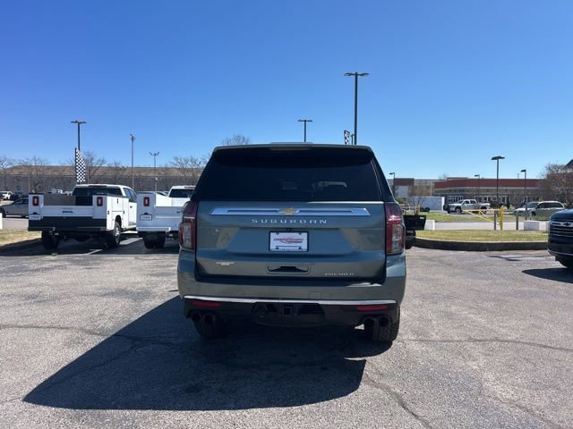 Used 2023 Chevrolet Suburban Premier image 4
