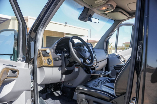 Used 2017 Mercedes-Benz Sprinter 3500 image 19